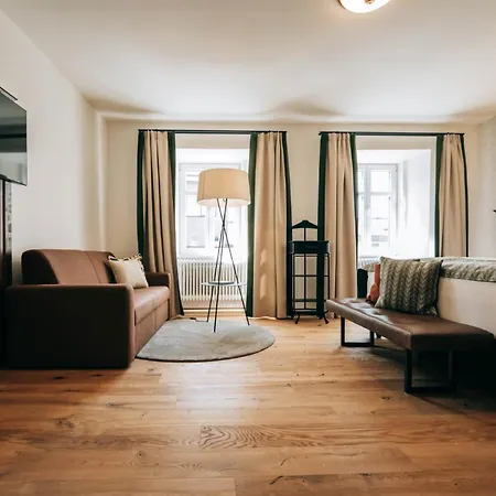 Zum Goldenen Loewen * 玛丽亚·塔菲尔