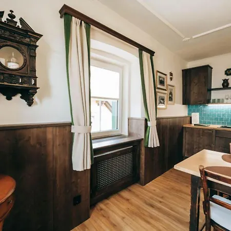 Zum Goldenen Loewen *